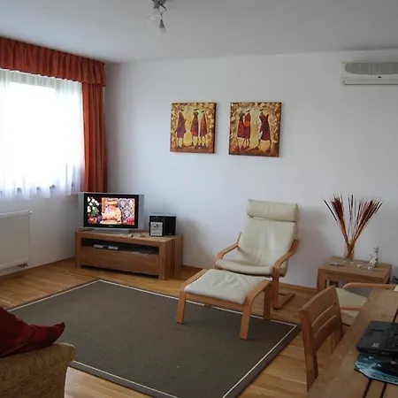 Nyaraló Obora 824 *